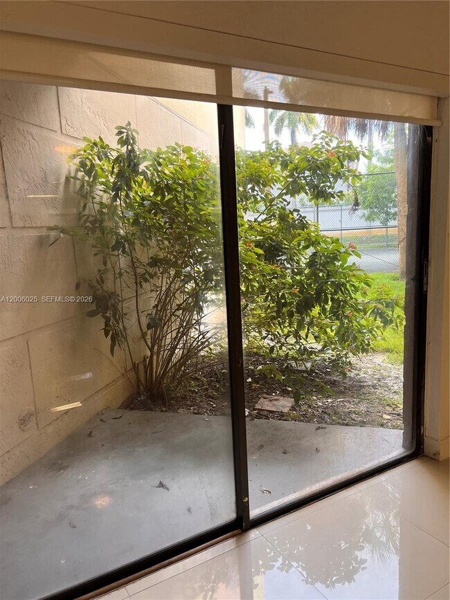 Building Photo - 8290 Lake Dr