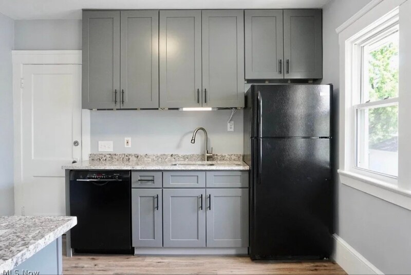 Building Photo - 4225 W 49th St