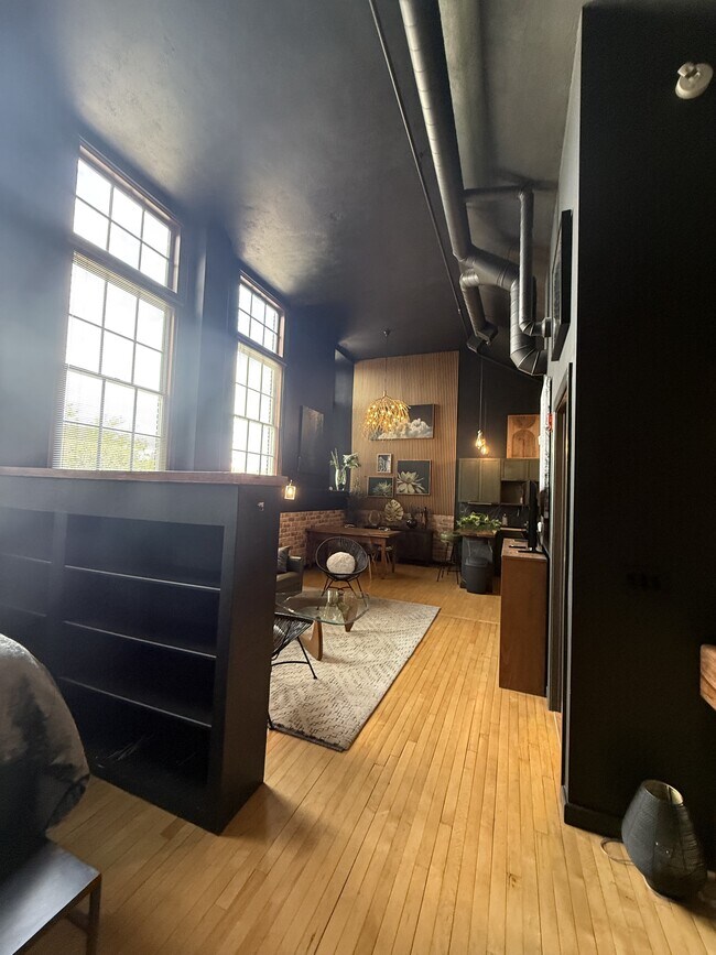 Building Photo - 300 Tijeras Ave NE