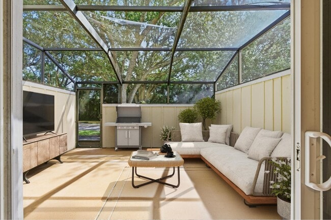 Building Photo - 6375 Riverwalk Ln