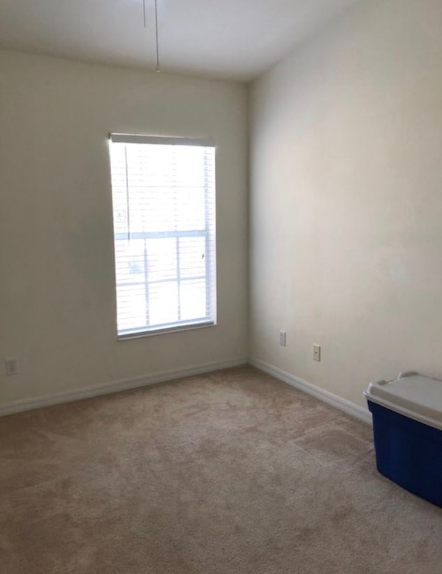 Building Photo - 8361 Village Edge Cir