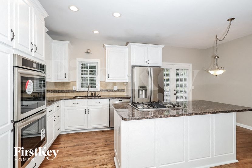 Building Photo - 4390 Wellbrook Ct