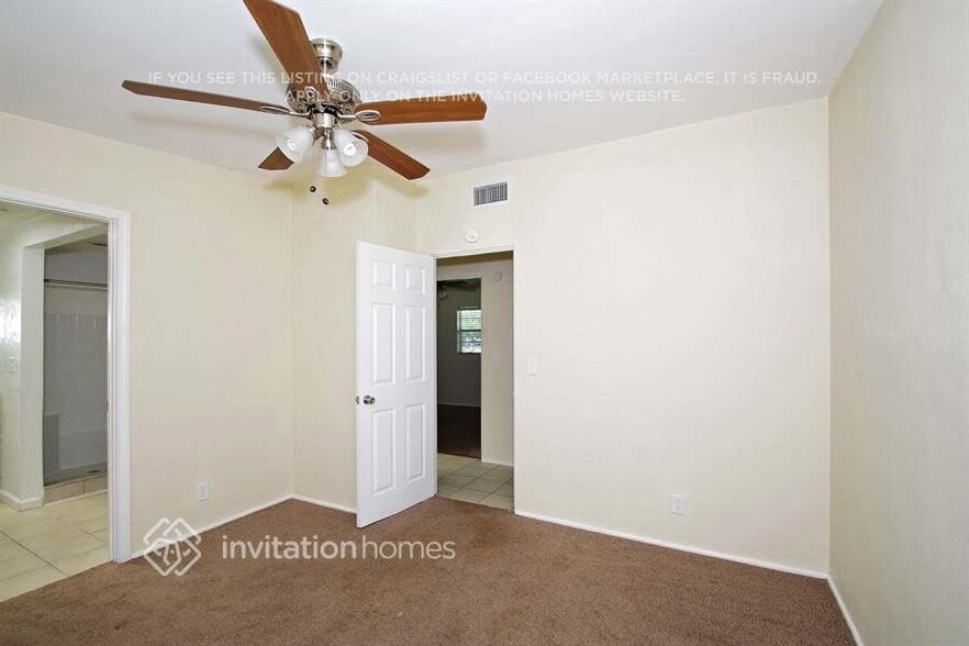 Building Photo - 717 Baywood Dr