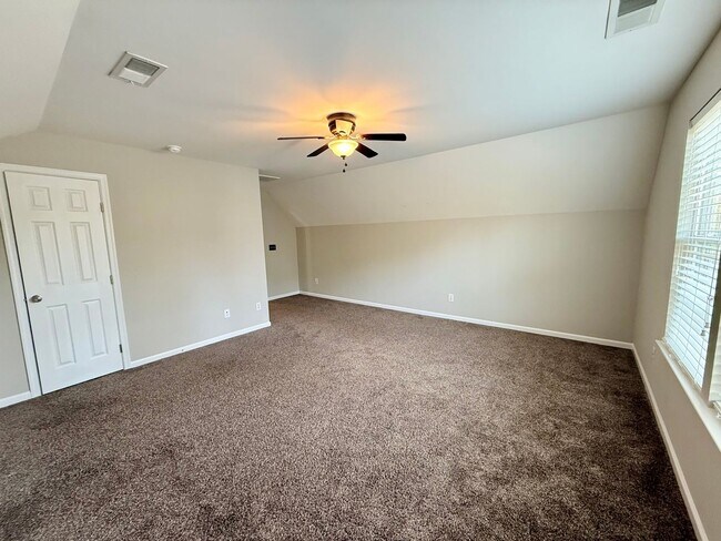 Building Photo - 4818 Summerside Dr