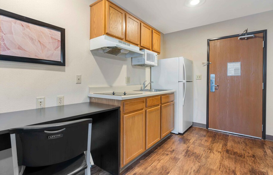 Building Photo - Furnished Studio-Orlando - South