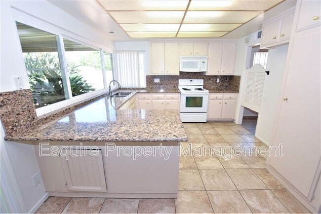 Building Photo - 1035 Woodgate Ct