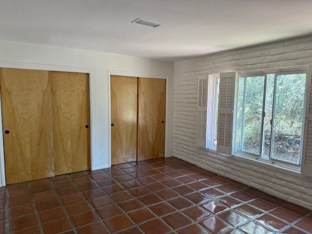 Building Photo - 17711 S Mesa Dr