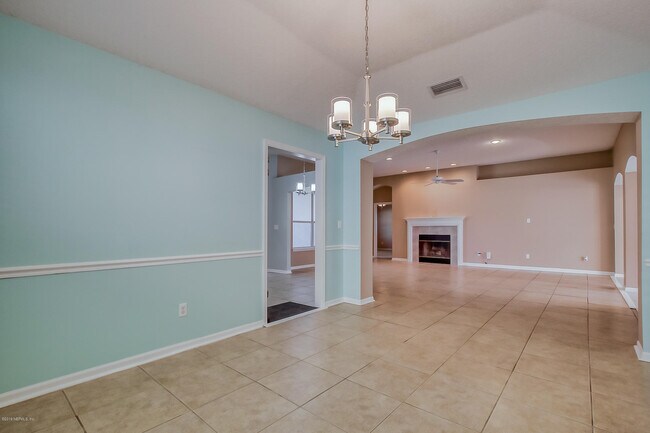 Building Photo - 442 Big Tree Rd