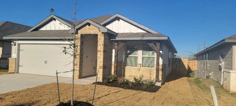 Building Photo - 1231 Meyers Mdw