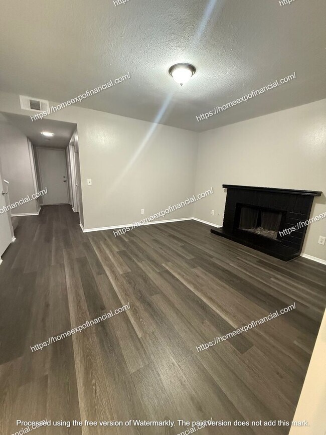 Building Photo - Nice Pool Home For Rent
