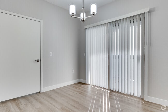 2BR, 2BA - 1068SF - Dinning Room - Citra Apartments