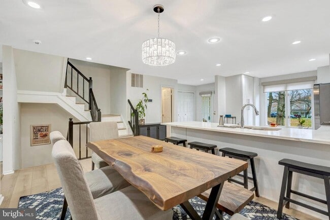 Building Photo - 12552 Garland Tree Ct