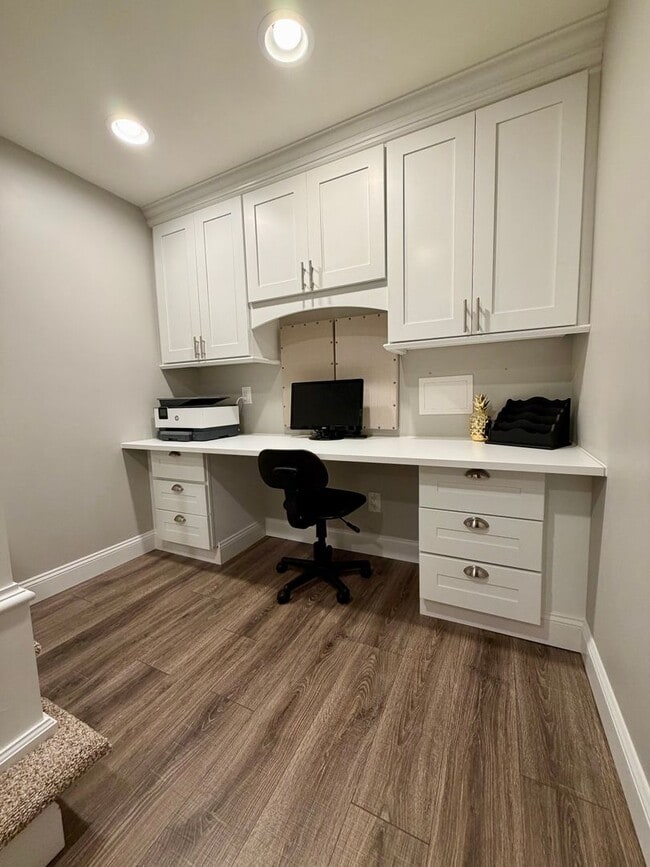 Building Photo - Stunning 3-Bedroom/2-Bathroom Townhouse in Perkasie! Available Mid July!
