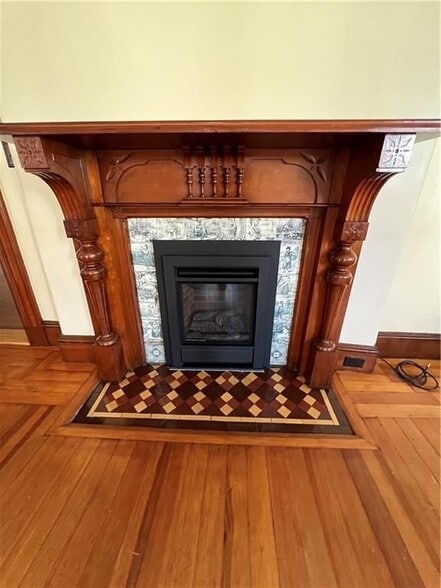 Building Photo - 16 Bull St