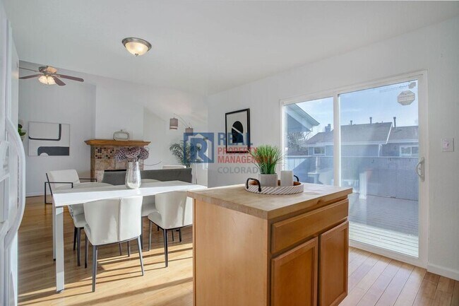 Building Photo - 8487 Everett Way