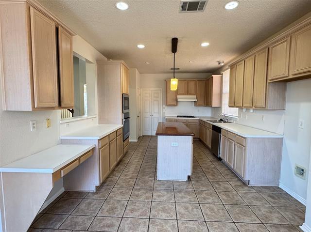 Building Photo - 7104 Chandler Dr