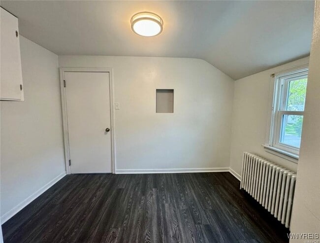 Building Photo - 268 Callodine Ave
