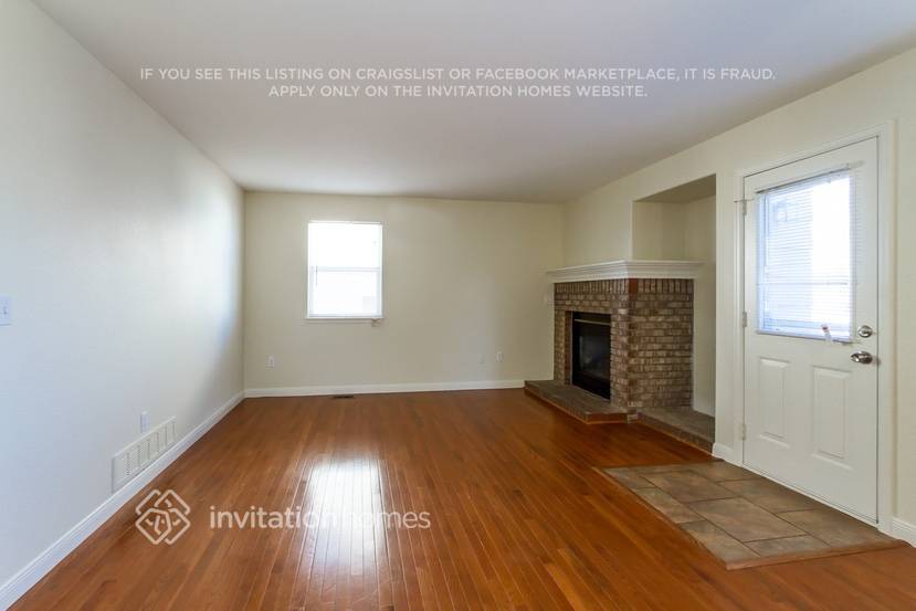 Building Photo - 4992 N Silverlace Dr