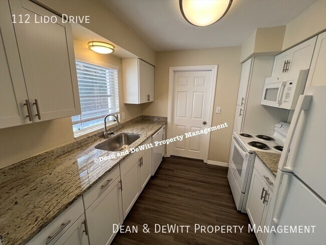 Building Photo - 112 Lido Dr