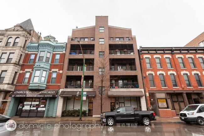 Building Photo - 407 W North Ave