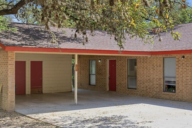 Building Photo - 405 Whitetail Dr