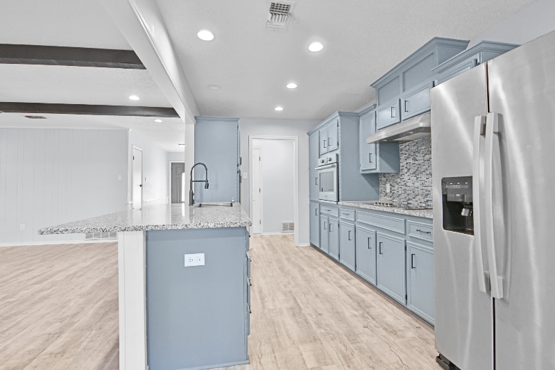 Building Photo - 6907 Avenue W