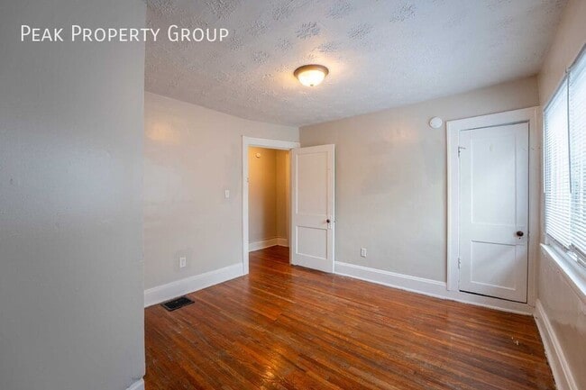 Building Photo - 1312 N 5th St
