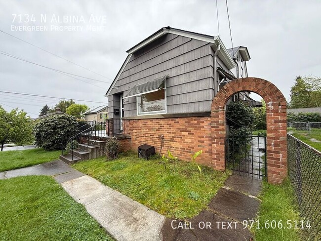 Building Photo - 7134 N Albina Ave