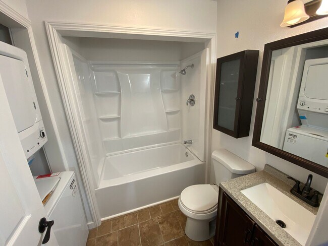 Building Photo - Charming 3-Bedroom Home with Fireplace & Private Yard – South B St, Lompoc