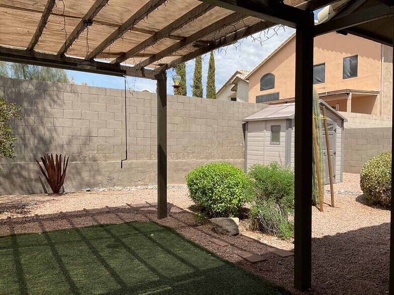 Building Photo - 3872 E Mountain Sky Ave