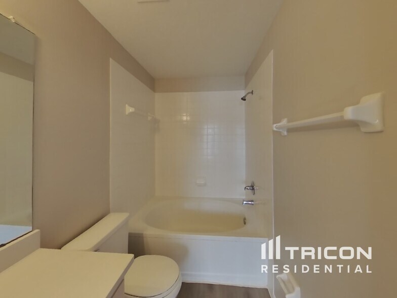 Building Photo - 1216 Cressford Pl