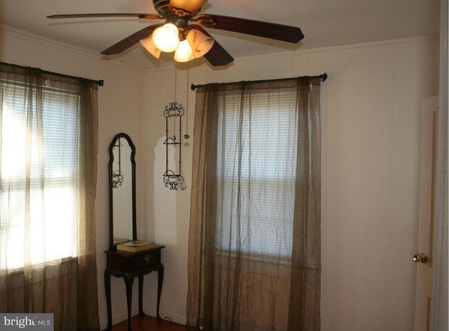 Building Photo - 809 Bancroft Ave