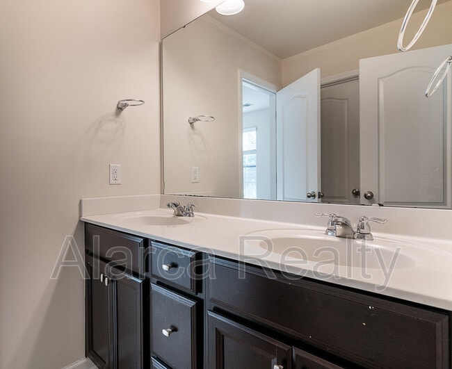 Building Photo - 127 Blossom Ridge Dr