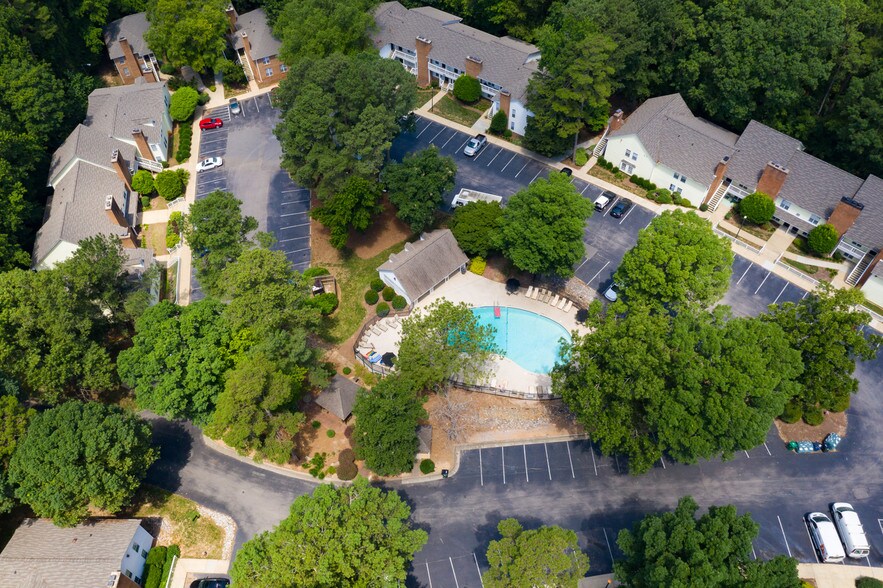 ARIUM Trailwood 3004 Dorner Cir Raleigh NC 27606 Apartment Finder