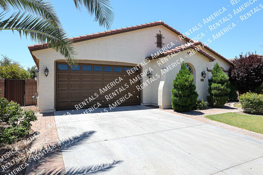 Building Photo - 613 W San Carlos Way