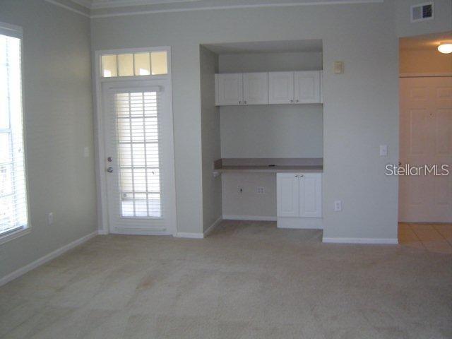 Building Photo - 235 Goldenrain Dr