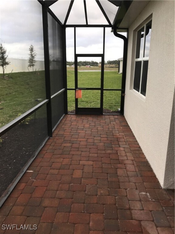 Building Photo - 2016 Vermont Ln