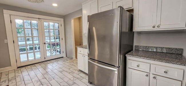 Building Photo - 1389 Agnes Pl