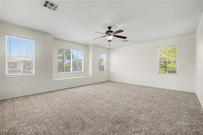Building Photo - 2392 Predera Ave