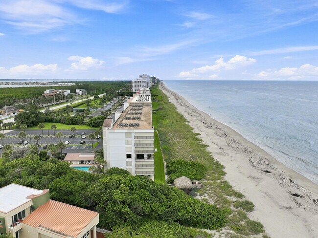 Building Photo - 10310 S Ocean Dr