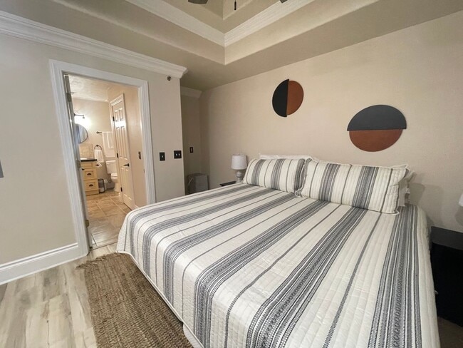 Building Photo - Furnished 2 bedroom 2 bath Condo - Apartment in a Gated Community,  Blue Eye, MO,  Near Branson, MO