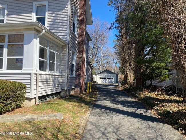 Building Photo - 94 Branch Ave