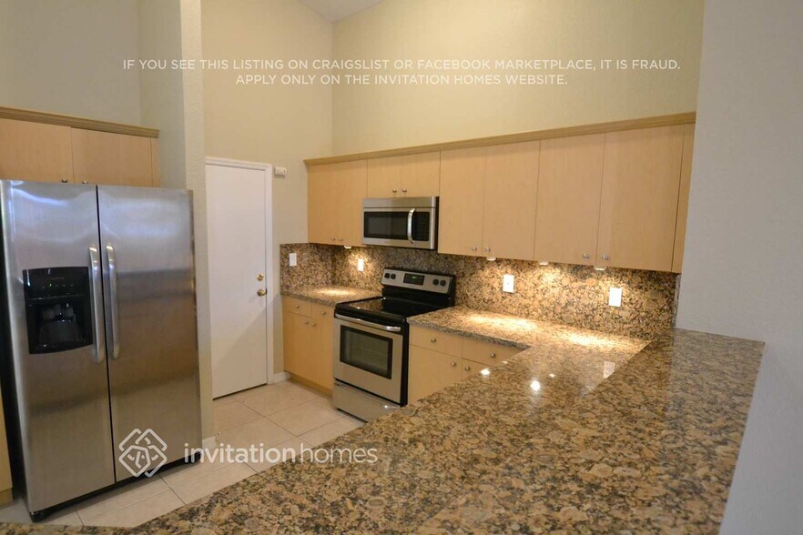 Building Photo - 16112 SW 63rd Ter