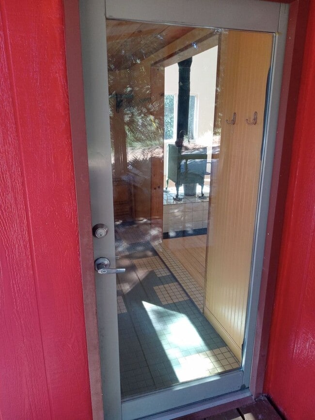 Building Photo - COZY HOME IN THE BEAUTIFUL TOWN OF TIJERAS...