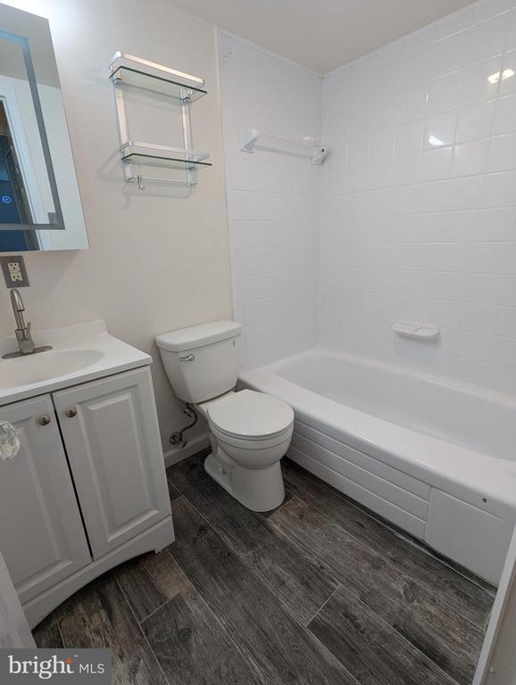 Building Photo - 7252 Donnell Pl