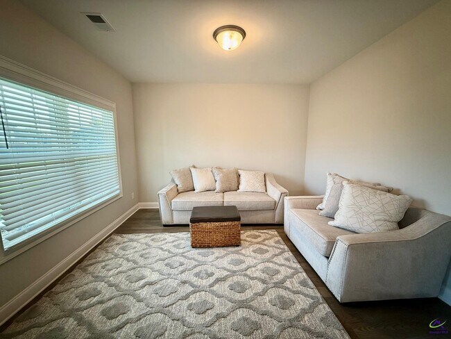 Building Photo - 404 Bella Notte Cir