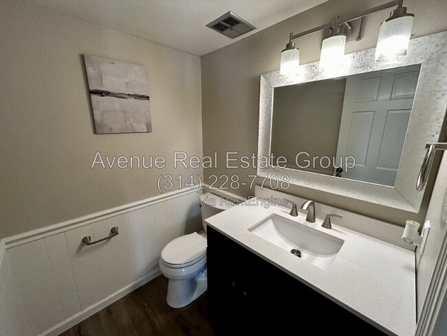 Building Photo - 16410 Woodlodge Ct