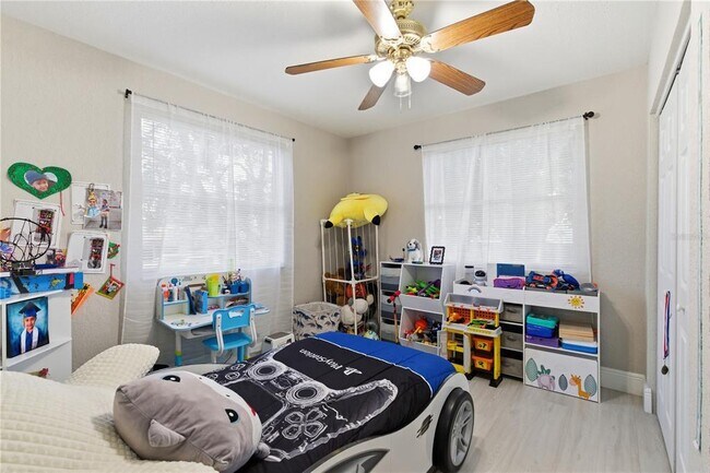 Building Photo - 2717 W Cherry St