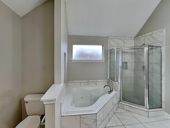 Building Photo - 5657 Wolf Pack Dr