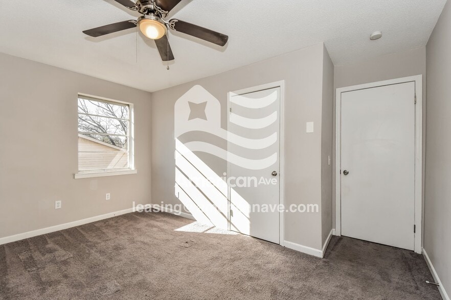 Building Photo - 2124 Sandy Run Dr